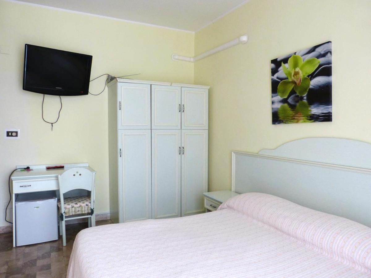 Le Mimose Bed & Breakfast Pescara Bagian luar foto