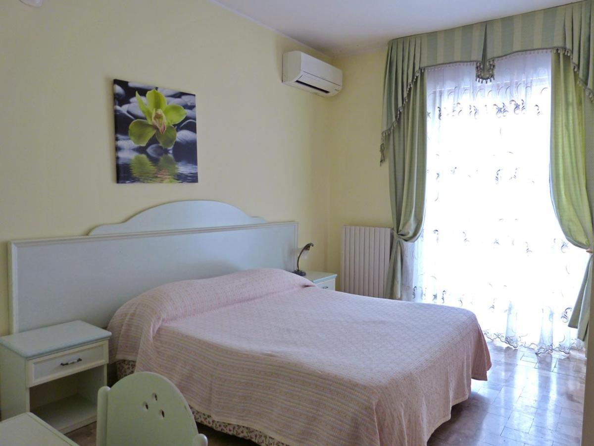 Le Mimose Bed & Breakfast Pescara Bagian luar foto